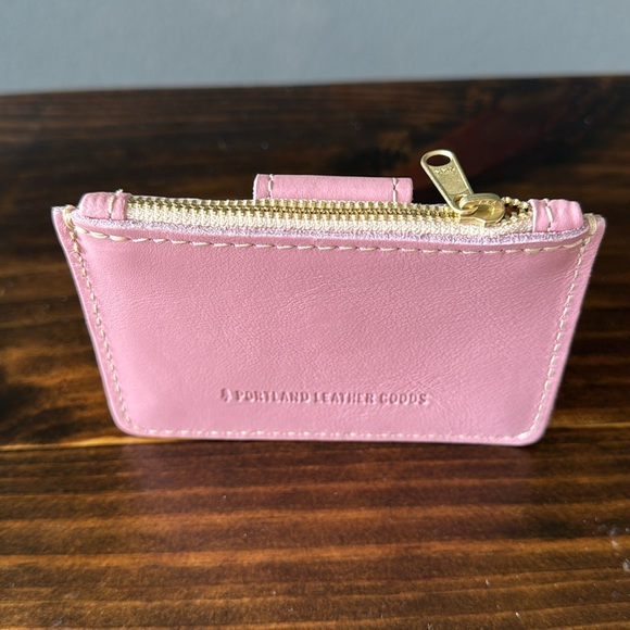 New Portland Leather Sabrina Wallet in Vintage Pink - Picture 3 of 5